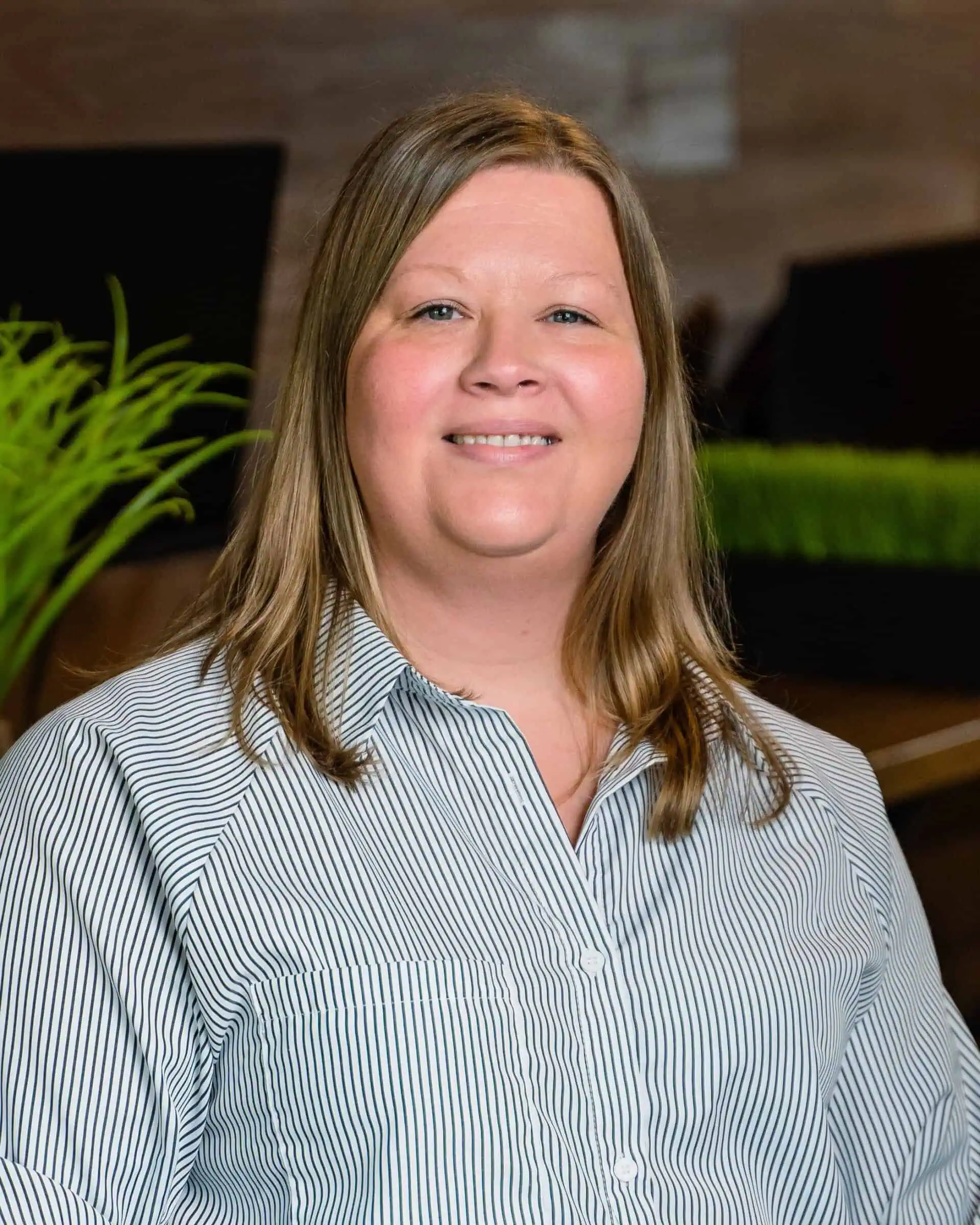 Jenifer Pauley Legal Assistant at TorHoerman Law Headshot